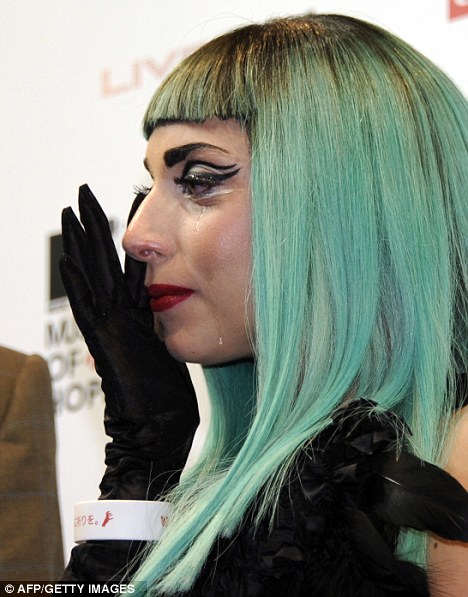 Lady Gaga, We pray for Japan, Sóng thần Nhật Bản, Sao Hollywood, Chuyện của sao