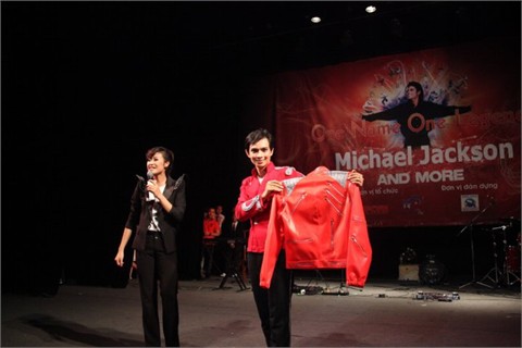 Michael Jackson, Michael Jackson and more, Sao ca nhạc, Chí Anh, Sao Việt 