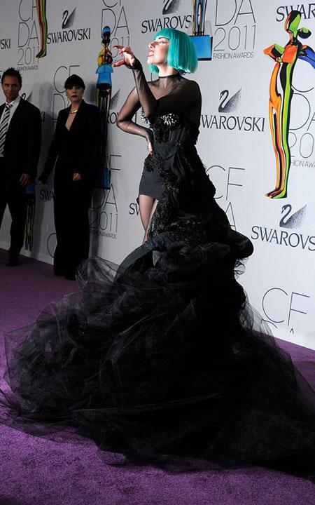 Lady Gaga, Sao ca nhạc, CFDA Fashion Awards, Chuyện của sao