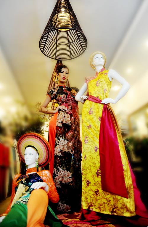 Thanh Hoài, Võ Việt Chung, Áo dài, Thời trang sao Việt, Áo dài cách điệu, Thời trang