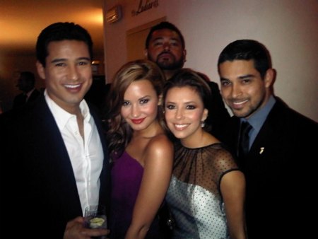 Demi Lovato, Joe Jonas, Wilmer Valderrama, Chuyện tình sao