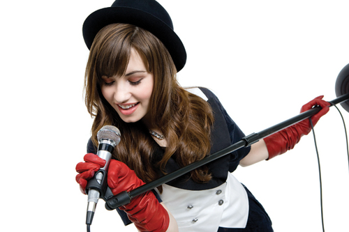Demi Lovato, Joe Jonas, Wilmer Valderrama, Chuyện tình sao
