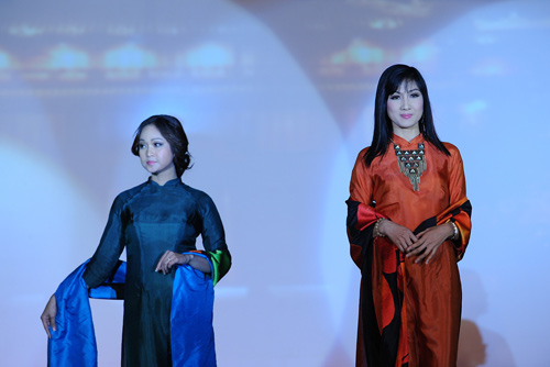 Giáng My, Áo dài, Mai thu Huyền, Hiền Mai, Thanh Mai, Thời trang sao Việt, Áo dài cách điệu, Thời trang