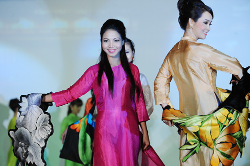 Giáng My, Áo dài, Mai thu Huyền, Hiền Mai, Thanh Mai, Thời trang sao Việt, Áo dài cách điệu, Thời trang