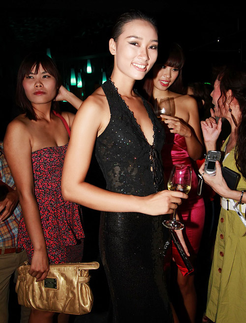 Hà Anh, Thời trang sao Việt, Lý Nhã Kỳ, Thu Minh, Đàm Thu Trang, Nathan Lee, Thời trang
