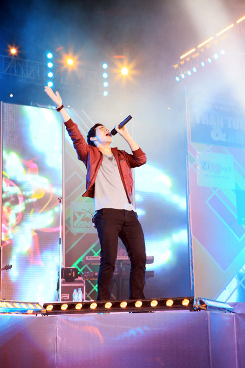 Idol Music Event 2011, David Archuleta, Á quân American Idol, Hồ Ngọc Hà, Văn Mai Hương, Uyên Linh, Noo Phước Thịnh