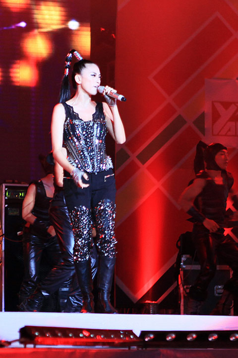 Idol Music Event 2011, David Archuleta, Á quân American Idol, Hồ Ngọc Hà, Văn Mai Hương, Uyên Linh, Noo Phước Thịnh