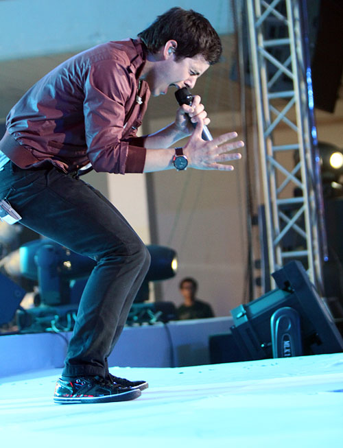 Idol Music Event 2011, David Archuleta, Á quân American Idol, Sao ca nhạc, Sao lưu diễn