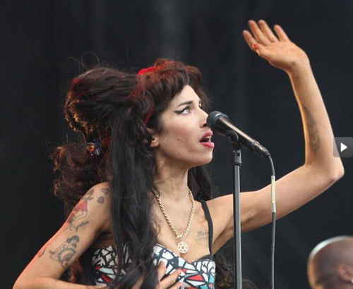 Amy Winehouse, Sao ca nhạc, Chuyện của sao, Sao đột tử