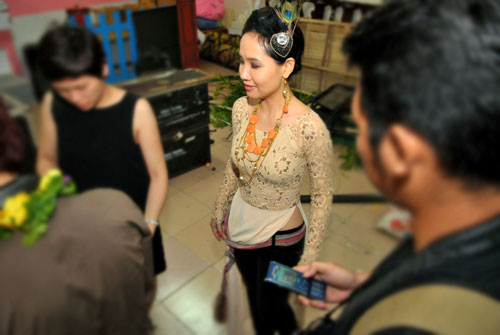 Showbiz Việt, Sao Việt, Sao mất đồ, Chuyện của sao, Hà Kiều Anh, Mai Khôi, Hồ Quỳnh Hương, Trang Nhung, Bằng Lăng