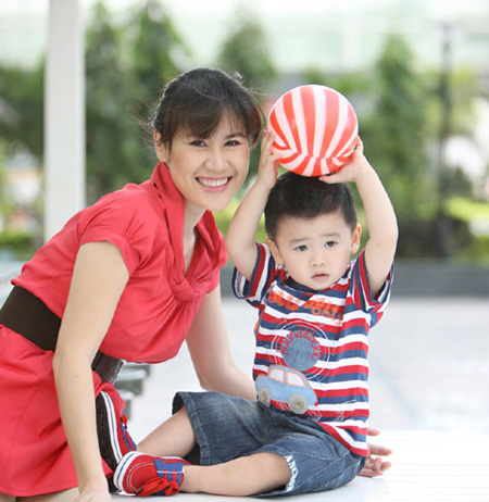Thân Thúy Hà, Chuyện của sao, Phỏng vấn sao, Single mom, Sao Việt
