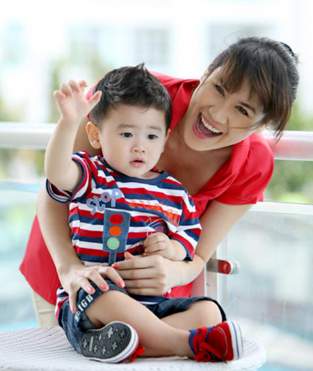 Thân Thúy Hà, Chuyện của sao, Phỏng vấn sao, Single mom, Sao Việt