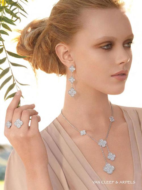 Phụ kiện mùa hè, Kính mắt, Giày dép, Lắc tay, Mũ, Phụ kiện