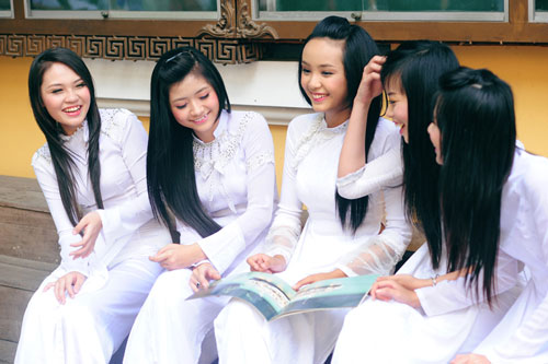 Bảo Trân, Áo dài trắng, Áo dài, Thời trang teen, Thời trang
