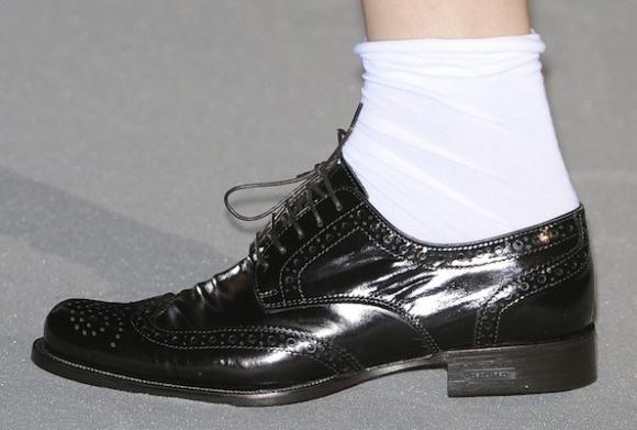 Xu hướng giày dép, Giày dép, Giày đế xuồng, Boot thấp cổ, Sandal, Bộ sưu tập giày