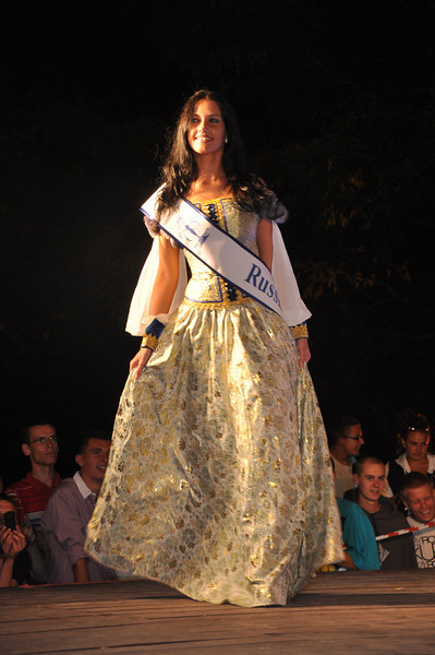 Hoa hậu Siêu quốc gia, Cuộc thi sắc đẹp, Ảnh đẹp hoa hậu, Miss Supranational 2011, Trang phục dân tộc