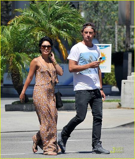 Vanessa Hudgens, Sao Hollywood, Chuyện của sao, Chuyện tình sao