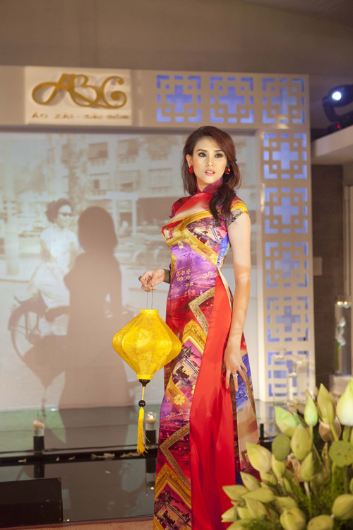 Ngọc Trinh, Đêm thời trang ABC, Trình diễn thời trang, Hoa hậu, Thời trang sao, Người đẹp, Thời trang