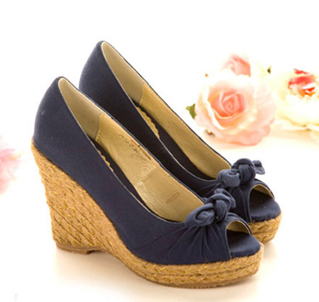 Xu hướng giày dép, Giày dép, Giày đế xuồng, Boot, Sandal, Bộ sưu tập giày