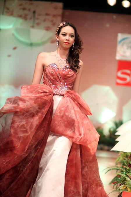 Thời trang cưới 2011, Áo cưới Paradise, Áo cưới, Trang Nhung, Ngọc Quyên
