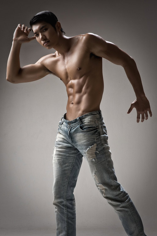 Trương Nam Thành, Manhunt International 2011, Siêu mẫu, Siêu mẫu nam