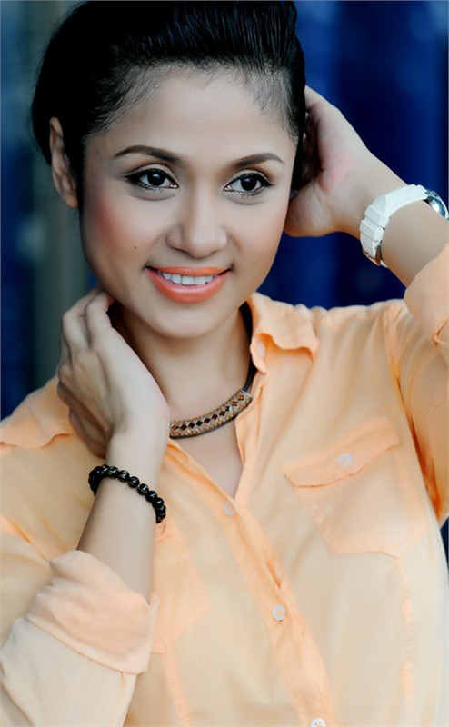 Việt Trinh, Thời trang sao Việt, Thời trang sao, Sơ mi nữ, Thời trang