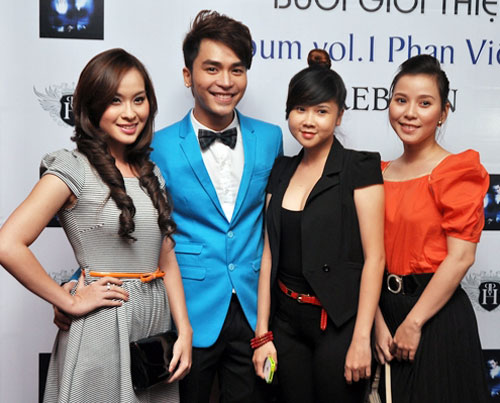 Yến Trang, Áo siêu mỏng, Áo voan, Áo voan tay lỡ, Áo chấm bi, Thời trang sao, Thời trang