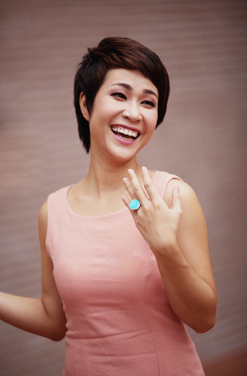 Uyên Linh lại ‘chạm trán’ Văn Mai Hương, Ca nhạc - MTV, Uyen Linh, Van mai Huong, Vietnam Idol 2010, Giai thuong video nhac viet, Ca si, Am nhac viet, Tin giai tri, Tin tuc