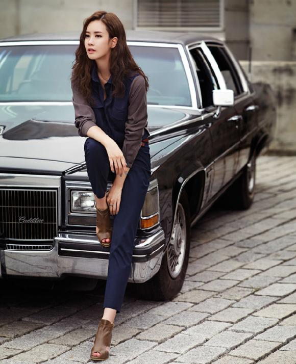 Lee Da Hae trong bộ sưu tập thời trang mùa thu.