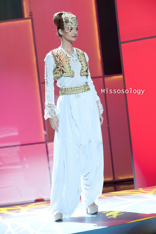 Vũ Hoàng My, Hoa hậu hoàn vũ, Miss Universe 2011, Trang phục truyền thống