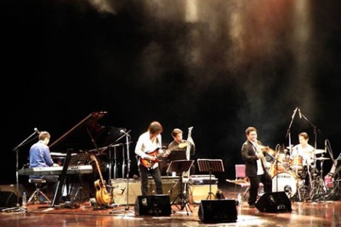 Tùng Dương,ban nhạc Jazz Unit Asia,ca sĩ,nhóm nhạc,âm nhạc,Châu Á