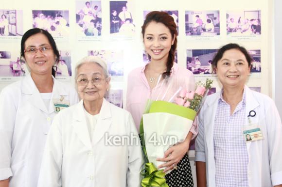 Jennifer Phạm,Sao làm từ thiện,Hoa hậu
