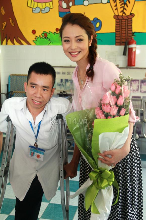 Jennifer Phạm,Sao làm từ thiện,Hoa hậu
