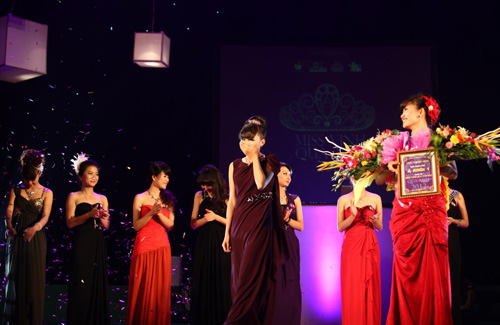 Miss Vinh qua ảnh,miss vinh,Trần Hà Uyên
