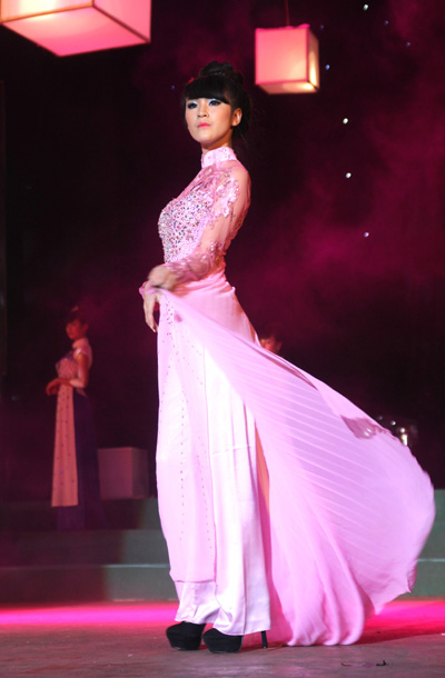 Miss Vinh qua ảnh,miss vinh,Trần Hà Uyên