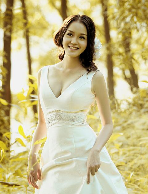 Á hậu hoàng anh,á hậu việt nam 2012