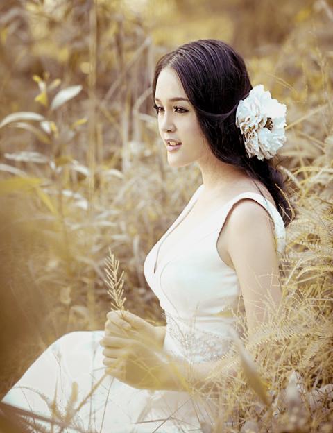 Á hậu hoàng anh,á hậu việt nam 2012