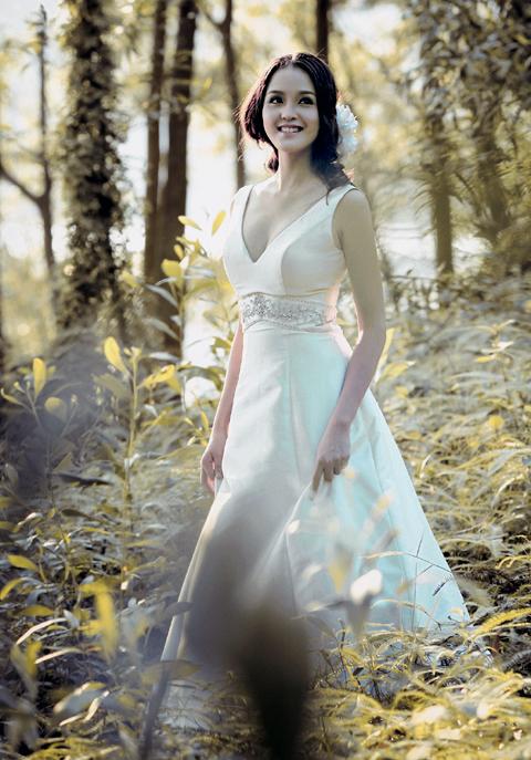 Á hậu hoàng anh,á hậu việt nam 2012