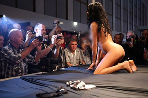 Chuyện lạ,chuyện lạ thế giới,phi thường,kỳ quặc,hội chợ đồ chơi người lớn