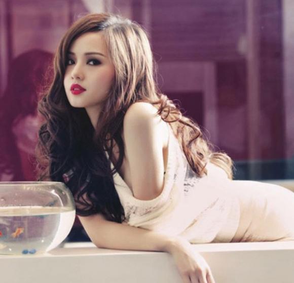 Tâm tít,Hot girl