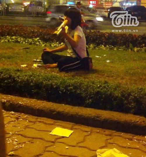 teen girl,teen girl hút thuốc lào,giới trẻ