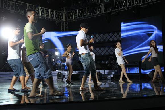 Vietnam Idol,Quốc Trung,Nguyễn Quang Dũng,Mỹ Tâm,Ya Suy,Hương giang