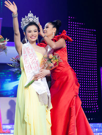 Julia Hồ,Hoa hậu người Việt hoàn cầu,julia hồ bơm mặt