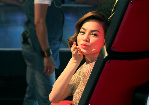 The Voice,Giọng hát Việt,Hà Hồ,Thu Minh,Đàm Vĩnh Hưng,Trần Lập,bùi anh tuấn,thiều bảo trang
