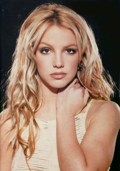 Taylor Swift,Adriana Lima,Miley Cyrus,Jessica Simpson,Hilary Duff,Britney Spears,trinh tiết
