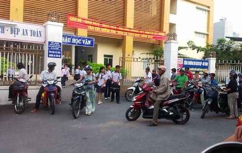 học sinh,giáo viên,học sinh đánh giáo viên,bạo lực học đường