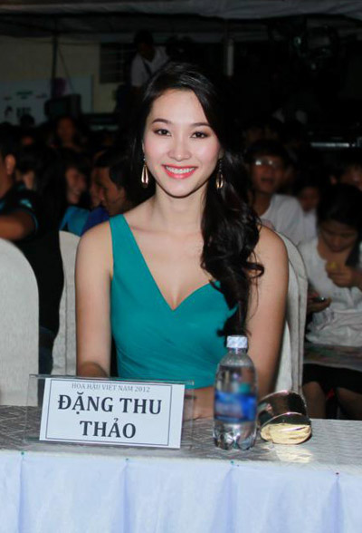 Thời trang,thời trang sao,vai trần,đặng thu thảo