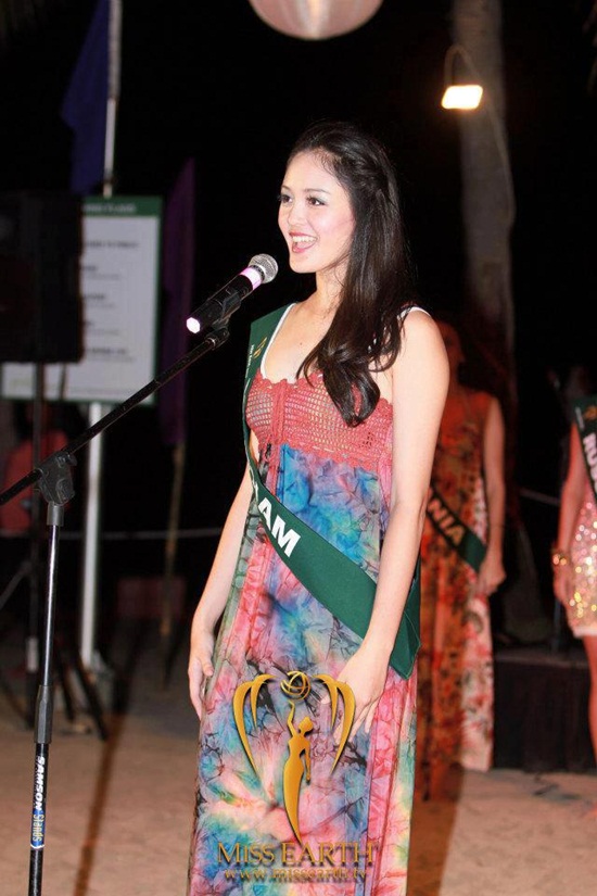 Á hậu hoàng anh,á hậu việt nam 2012,Hoa hậu Trái đất 2012,Miss Earth 2012