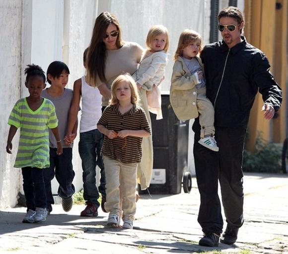 Brad Pitt,Angelina Jolie,Maddox,Pax