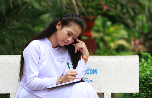 Tam Triều Dâng,bản sao angela phương trinh